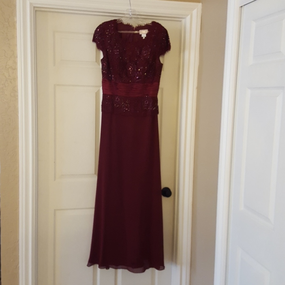 Wine Color Formal Dress - Perfect for Bridesmaid, prom, winter formal